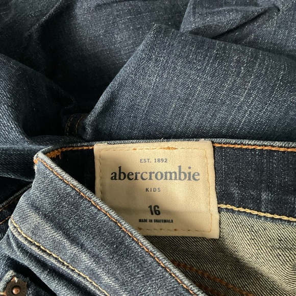 Abercrombie & Fitch Blue Jeans Classic Denim - Picture 3 of 9